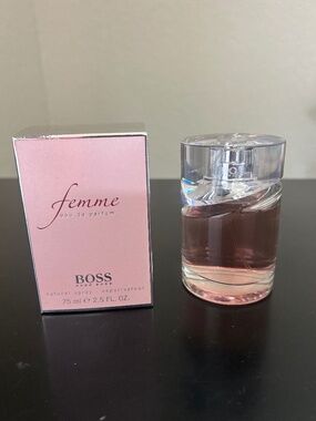 Hugo Boss Femme Eau de Parfum Spray. 2.5 fl.oz. NWT